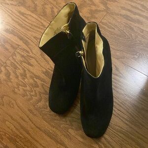 Nine West Like New Black Suede High Heeled Boots, 8.5M, 4.5”heels, leather upper